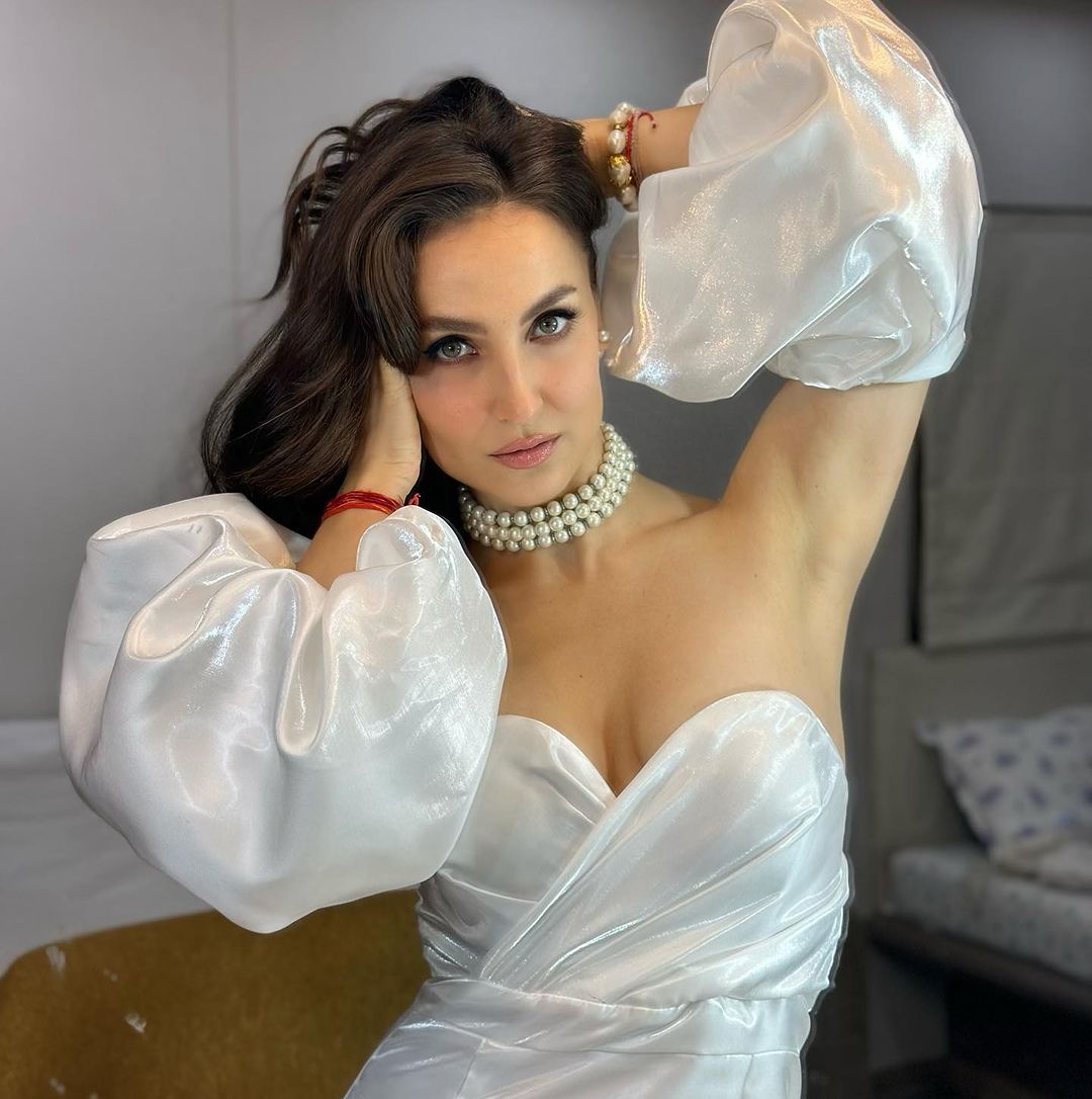 BOLLYWOOD ACTRESS ELLI AVRRAM IMAGES IN WHITE COLOR GOWN 6